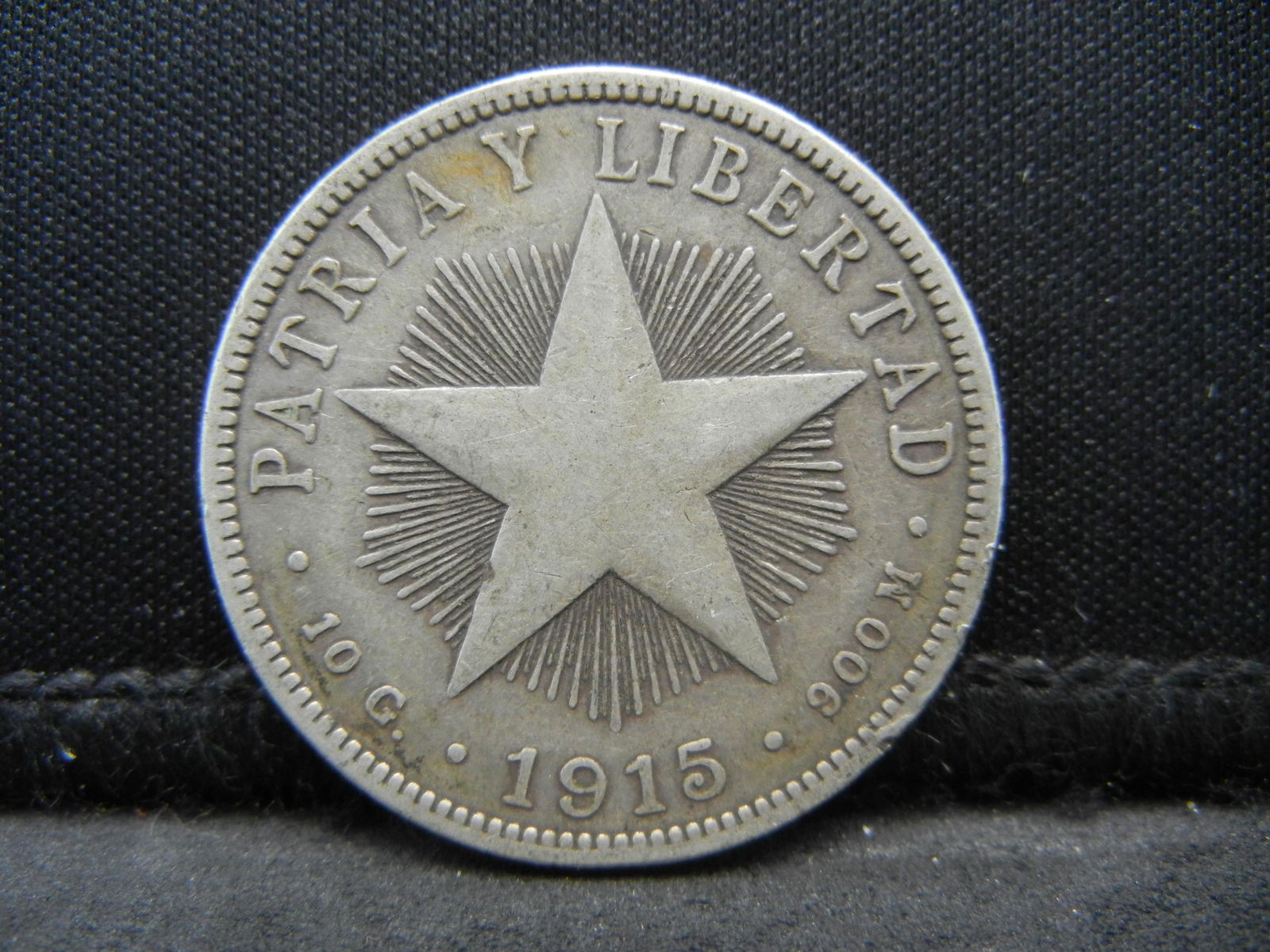 1915 Cuba Silver 40 Centavos Scarce (1 of 2)