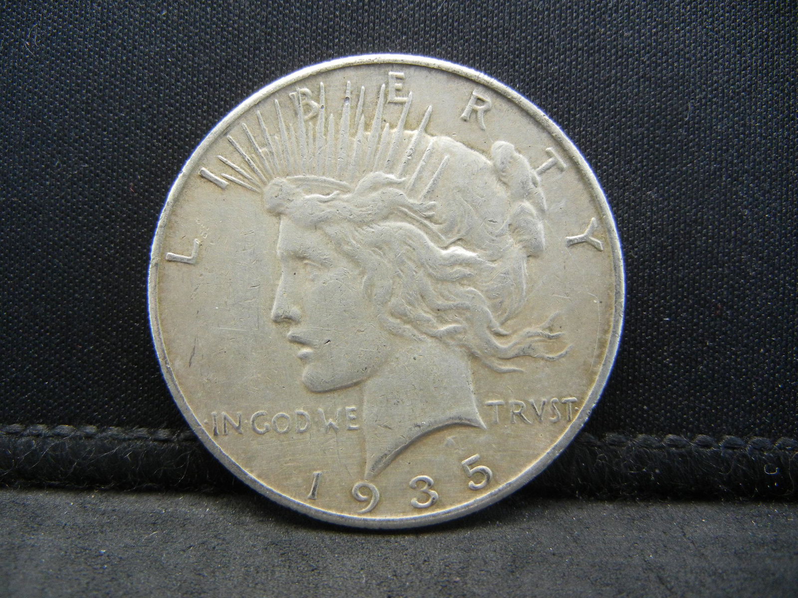 1935 S Peace Dollar Better Date (1 of 2)