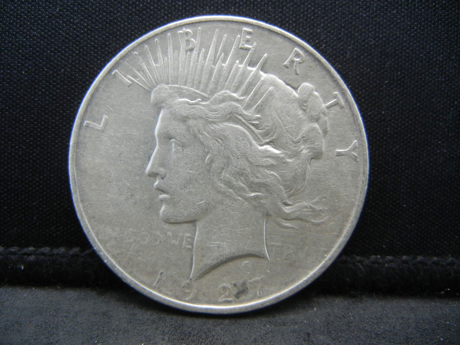 1927 D Peace Dollar Better Date (1 of 2)