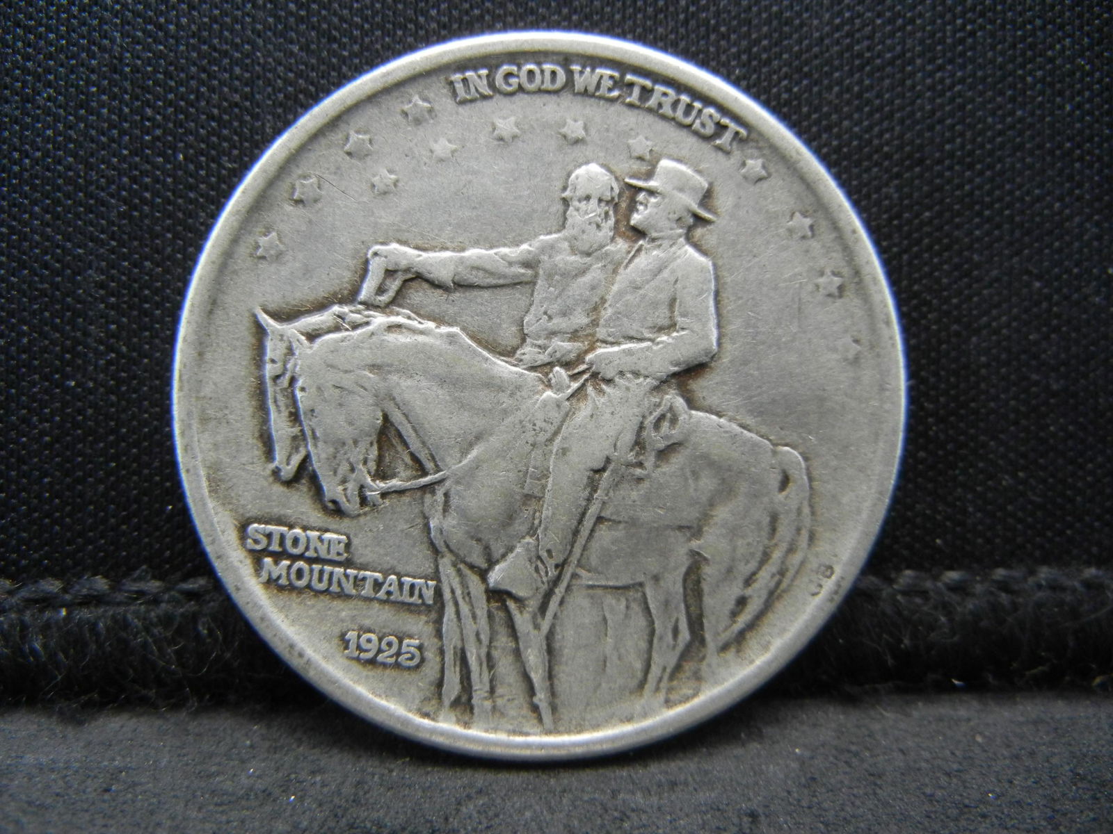 1925 Stone Mountain Half Dollar Commemorative (1 of 2)