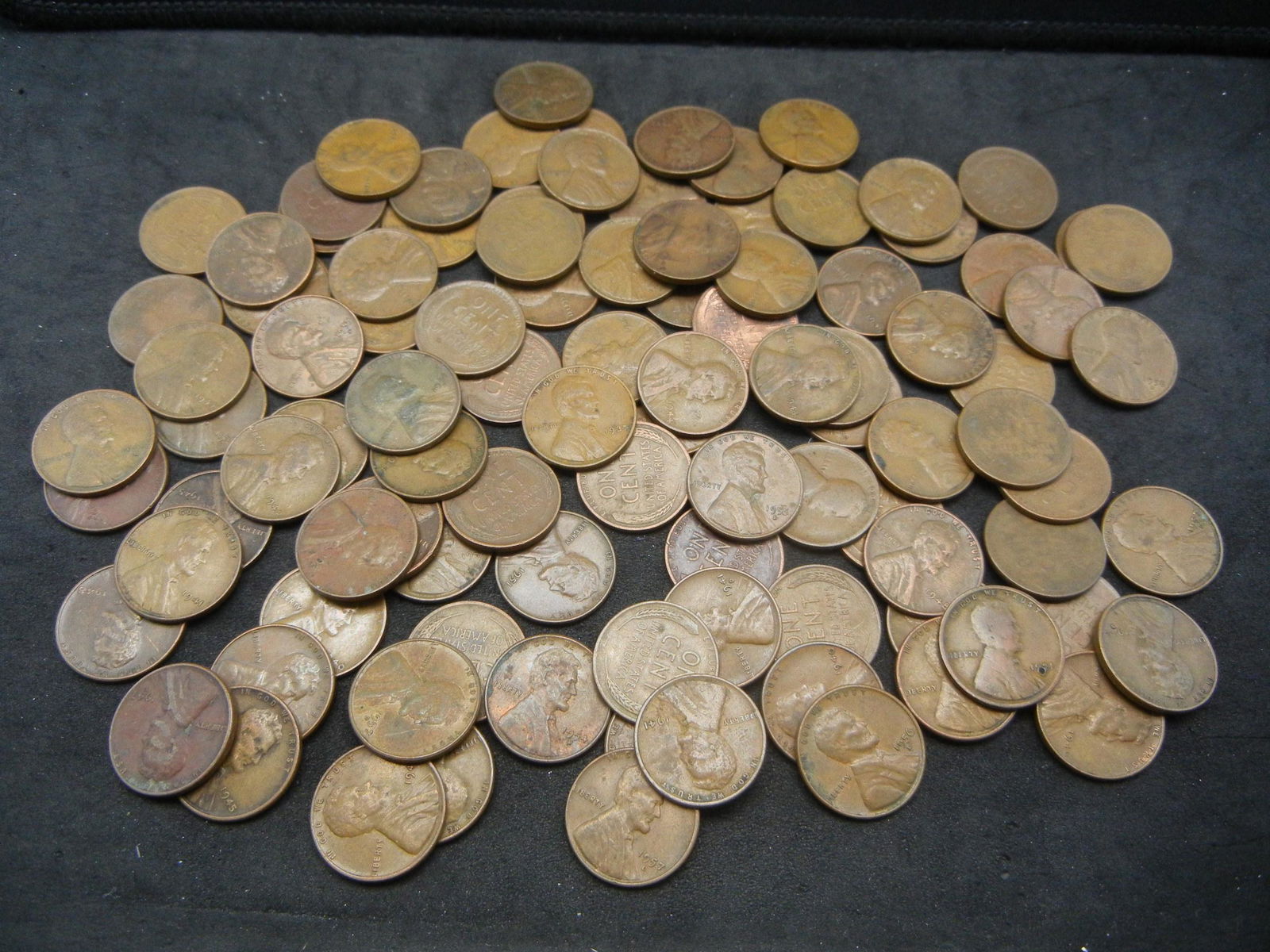 100 Lincoln Wheat Cents. (1 of 4)