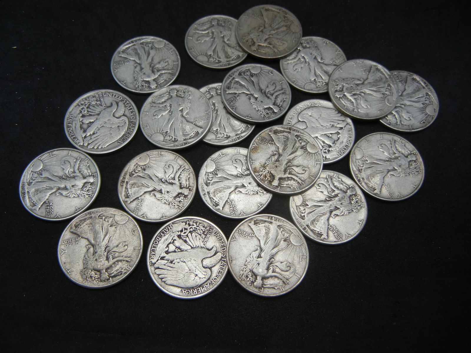 (20) 1940s Walking Liberty Half Dollars (1 of 3)