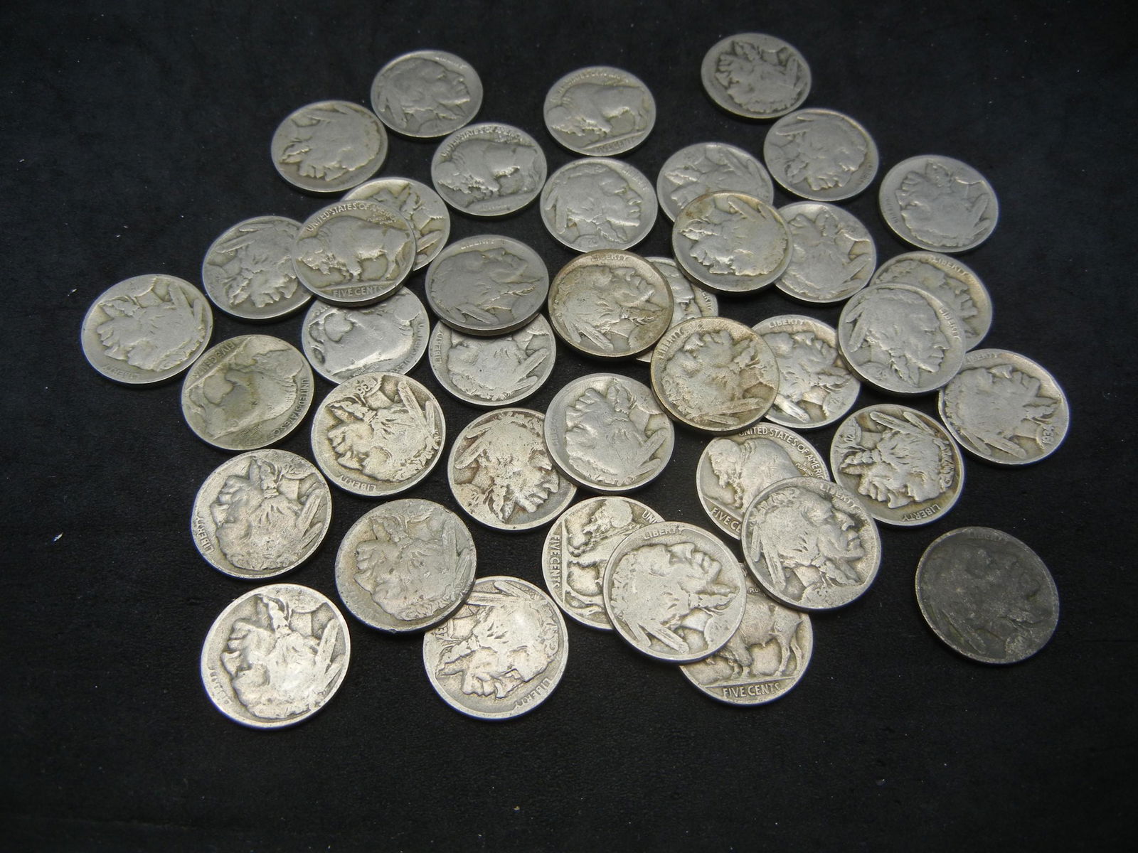 40 Part Date Buffalo Nickels.  Many early dates. (1 of 4)