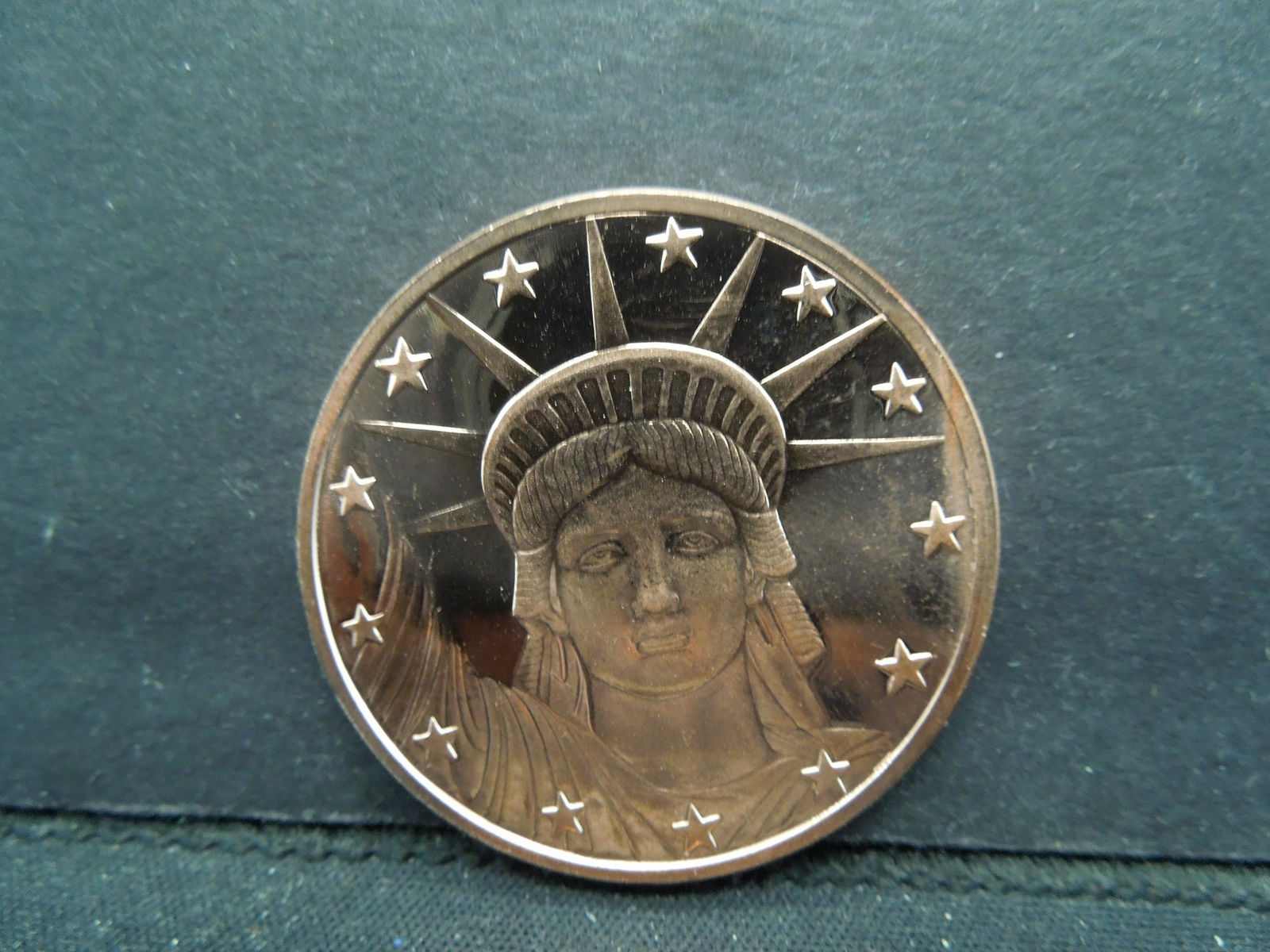 Copper Round .999 Statue Of Liberty (1 of 2)
