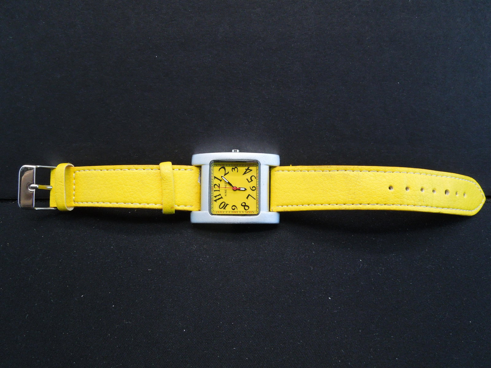 Nine West watch - adjustable leather band - Japanese: Nine West watch - adjustable leather band - Japanese movement - stainless steel