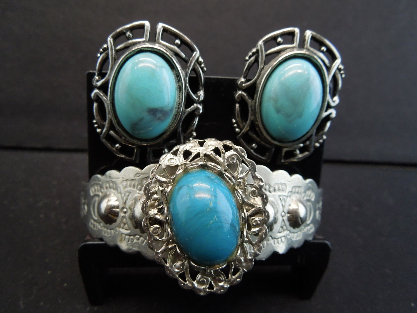 silver plated bracelet and earring set - blue center (1 of 6)