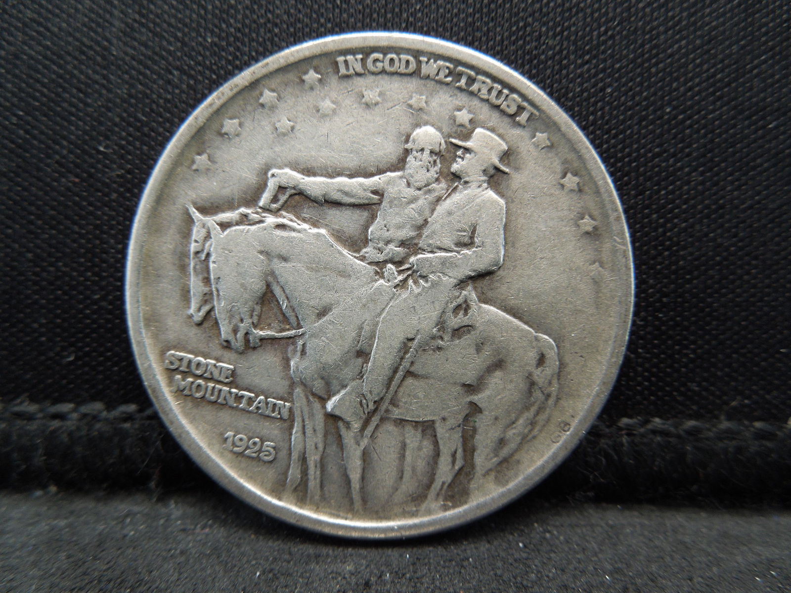 1925 Stone Mountain Half Dollar Commemorative (1 of 2)