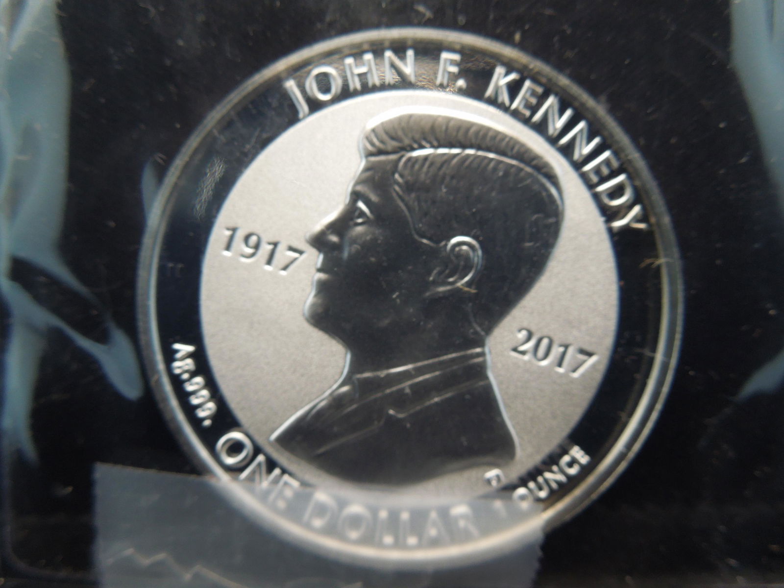 1 oz Silver Proof Coin Queen Elizabeth  II and John F (1 of 3)
