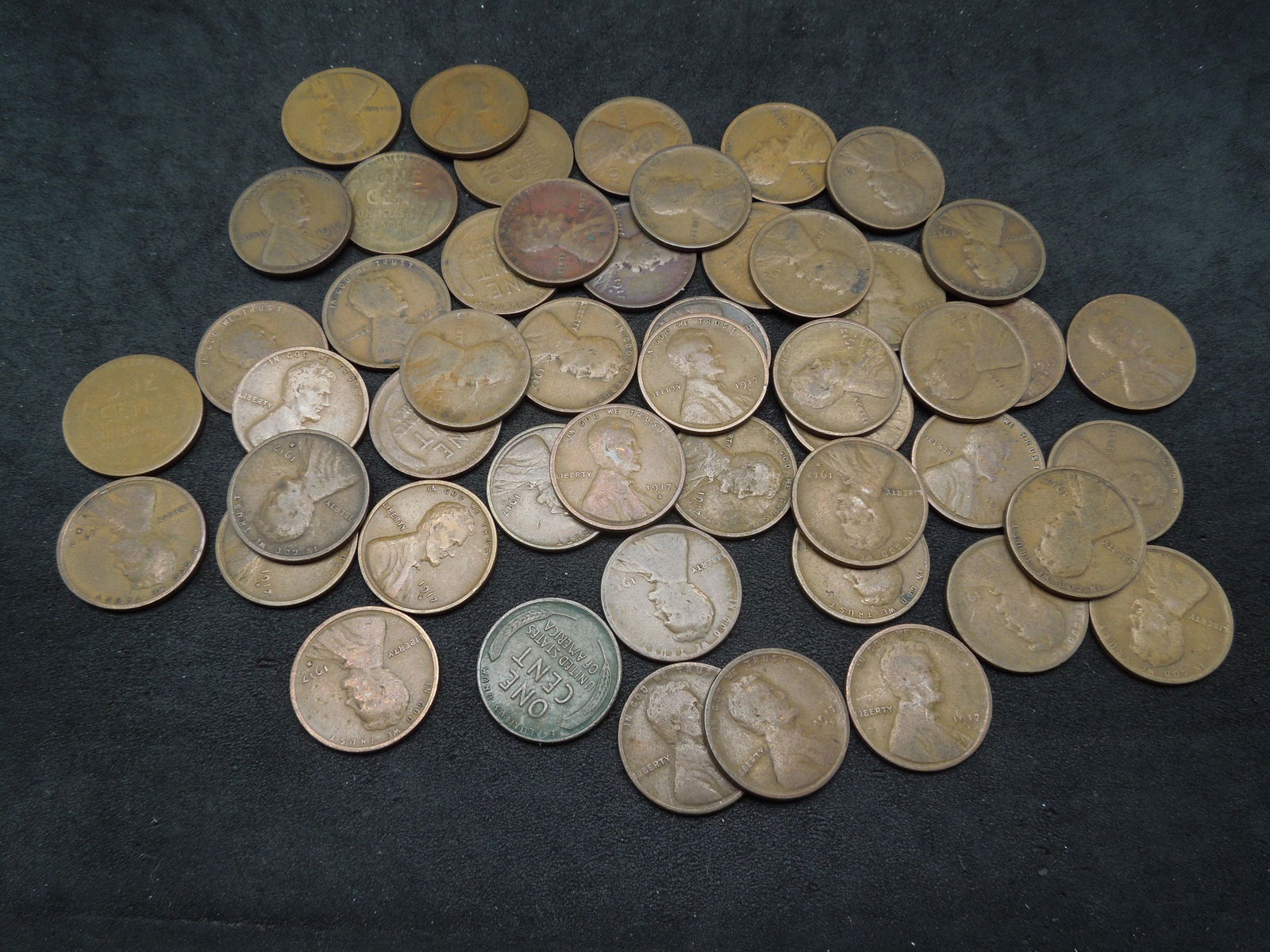 1917-D Wheat Cents.  Roll of 50.  Nice stuff.  Not (1 of 4)