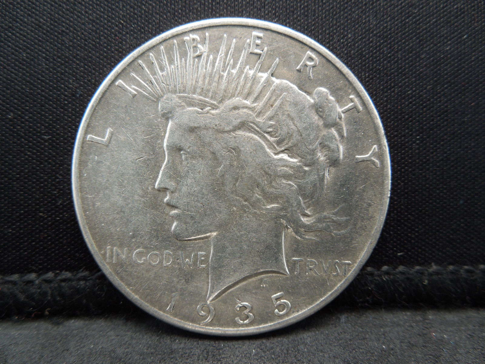1935 S Peace Dollar Better Date (1 of 2)