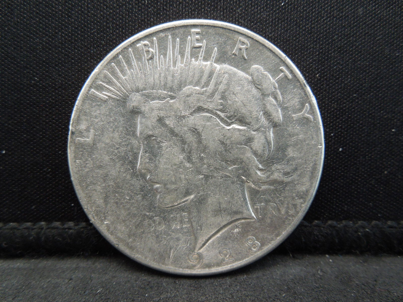 1928 S Peace Dollar Better Date (1 of 2)