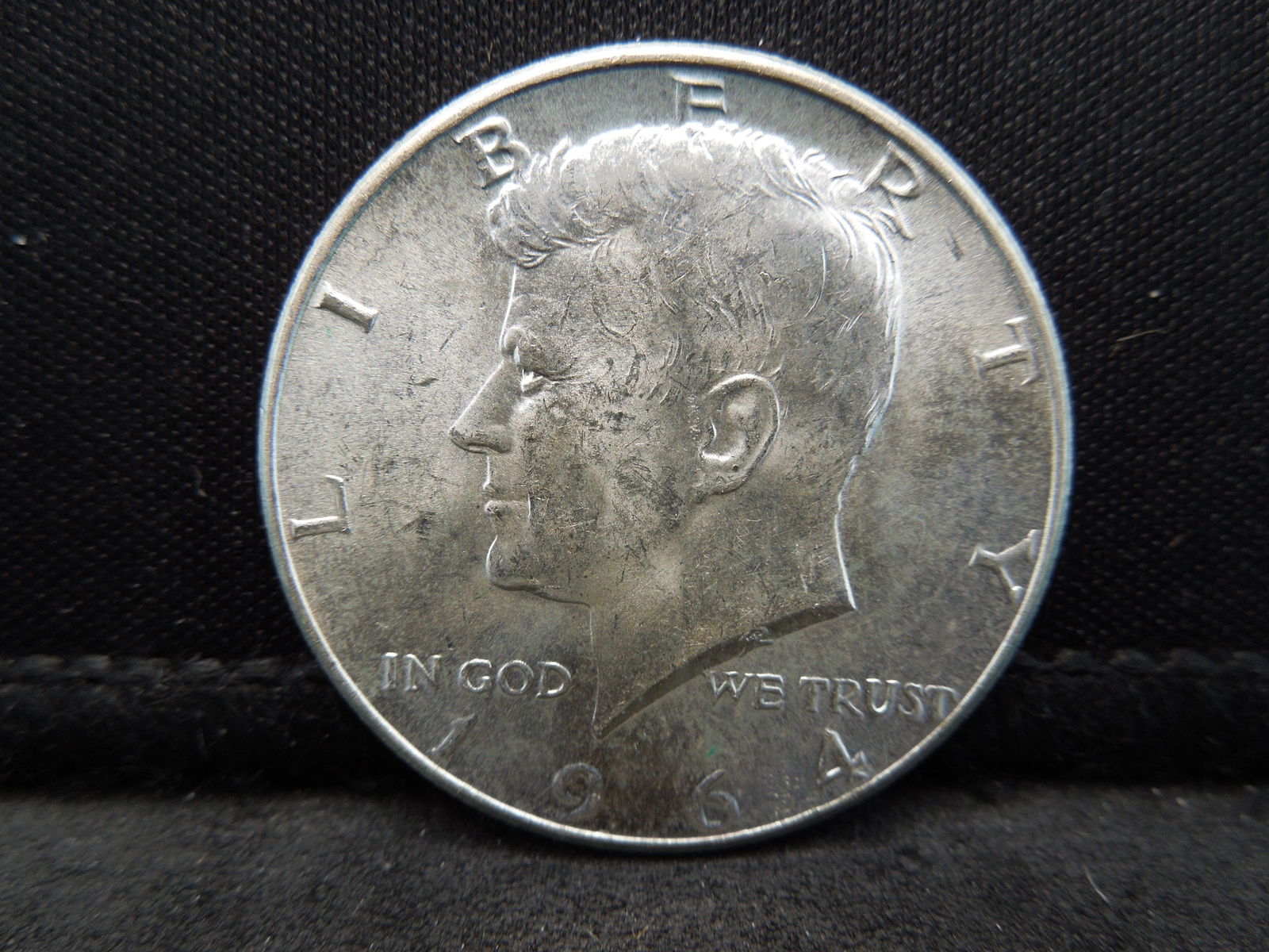 1964 Silver Kennedy Half Dollar BU (1 of 2)