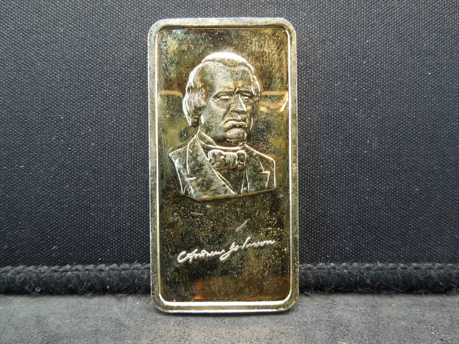 Hamilton Mint 1 Troz Oz Silver Andrew Johnson 17th (1 of 2)