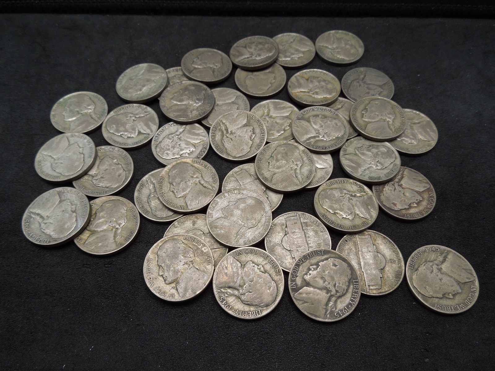 40 1945 Silver Jefferson War Nickels. (1 of 3)