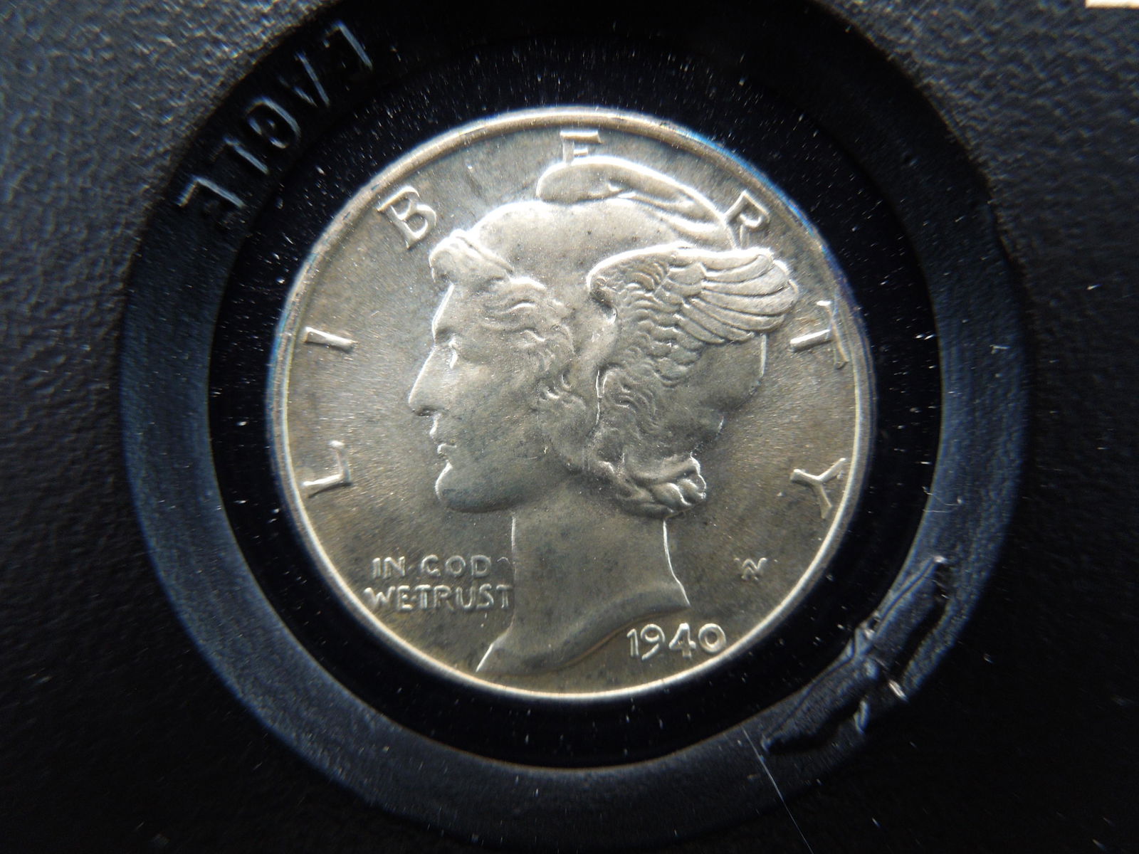 1940 Brilliant Uncirculated Full Bands Mercury Head (1 of 4)