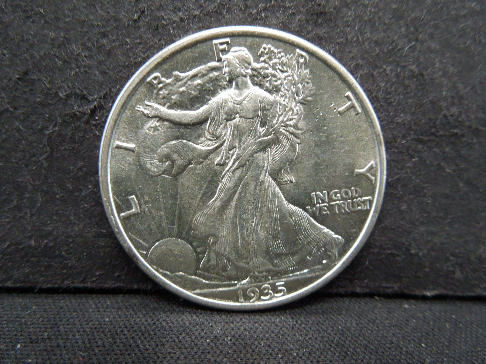 1935 Walking Liberty 50c.  Choice UNC. (1 of 2)