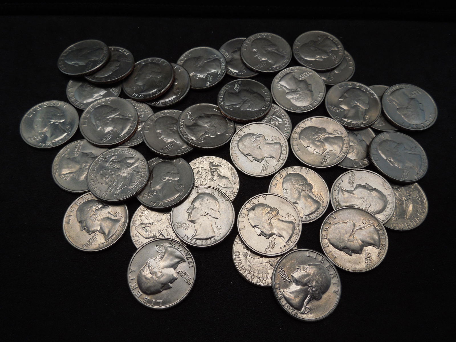 (40) 1976 Bicentennial Washington Quarters (1 of 3)