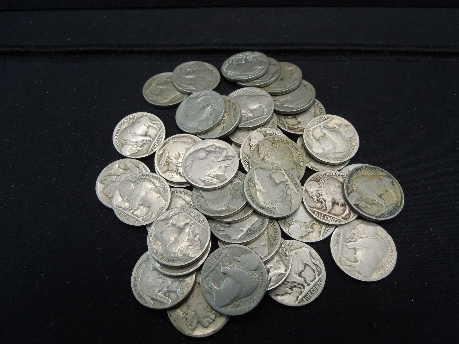 Lot of 40 Partial Date Buffalo Nickels. (1 of 4)