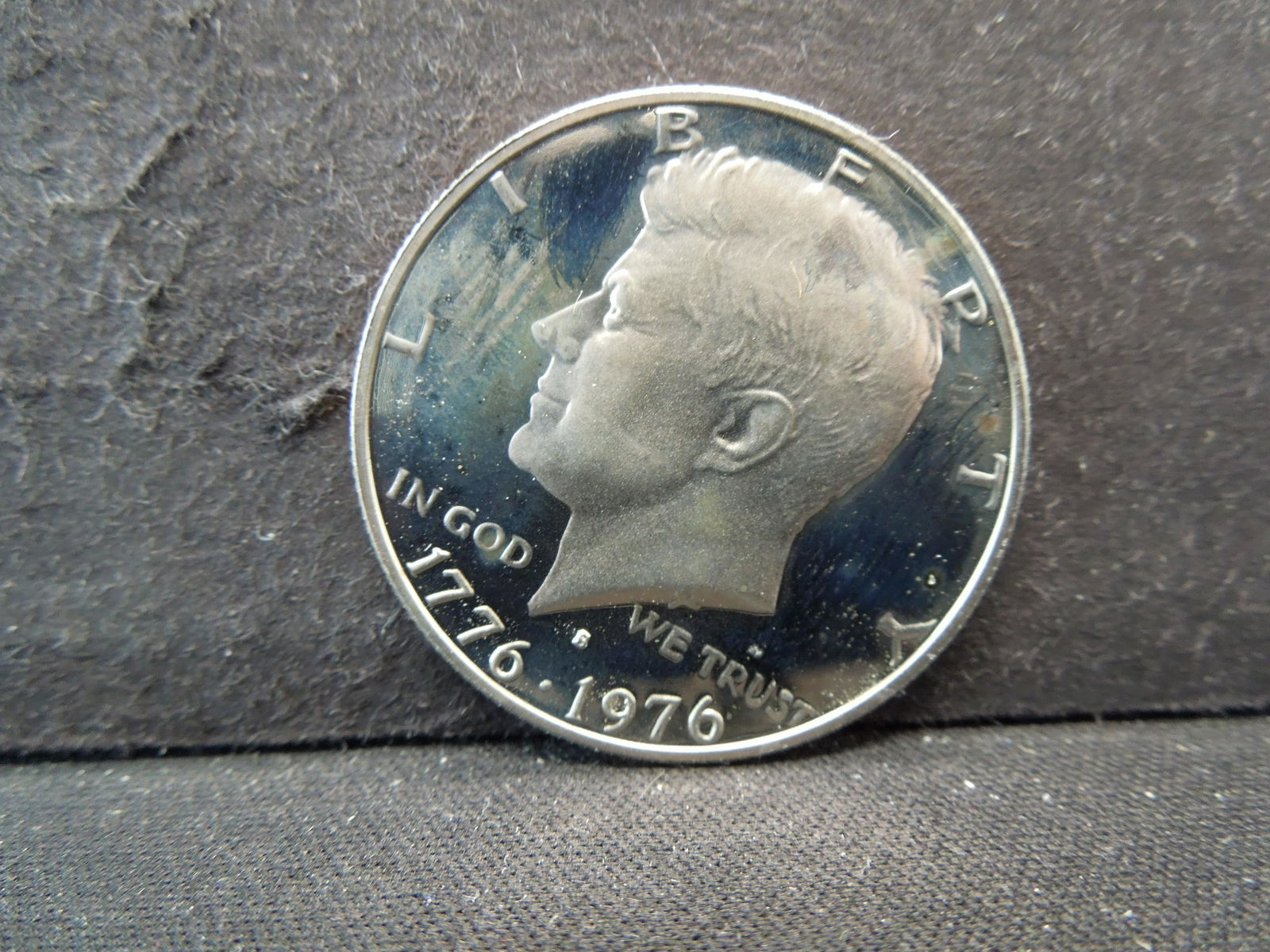 1976-S Proof Bicentennial Kennedy Half Dollar. (1 of 2)