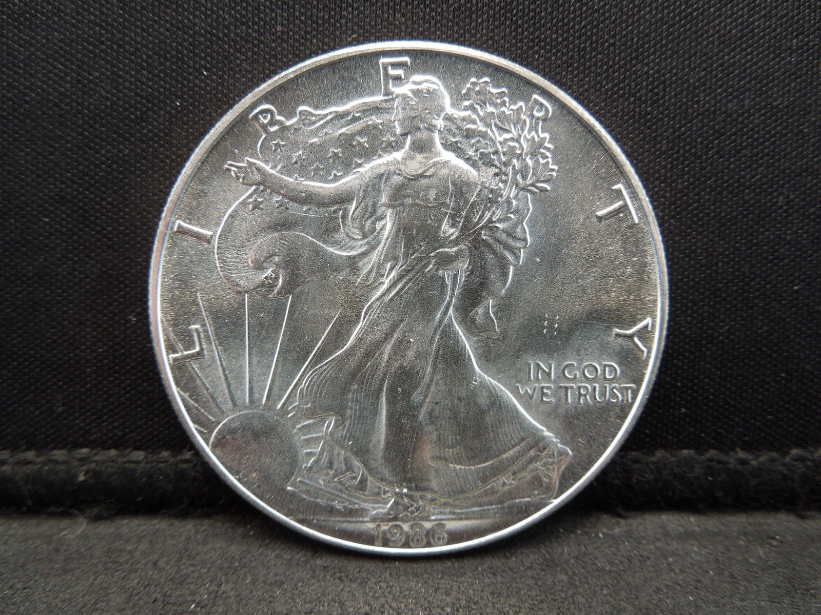 1986 Silver American Eagle First Year (1 of 2)