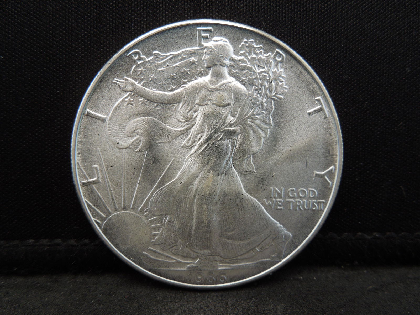 1986 Silver American Eagle First Year (1 of 2)