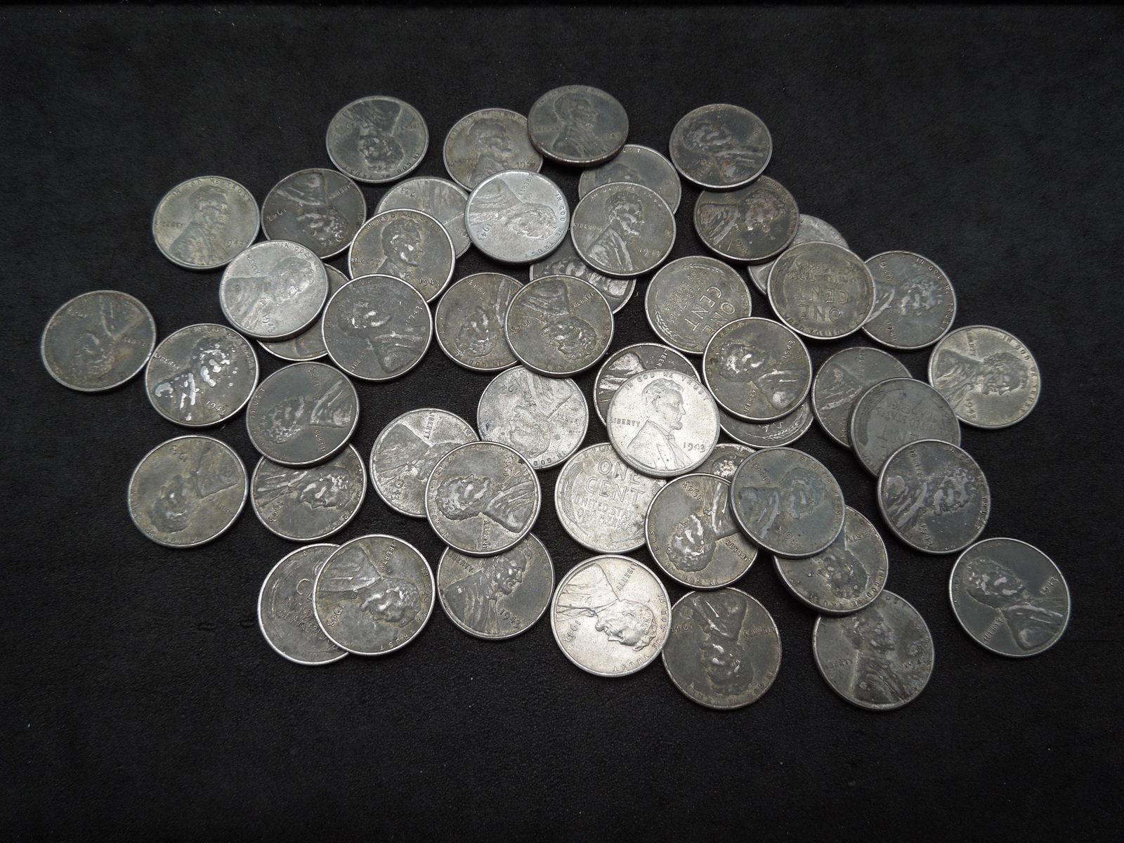 (50) coin roll of 1943 Lincoln Steel Wheat cents.  Nice (1 of 4)