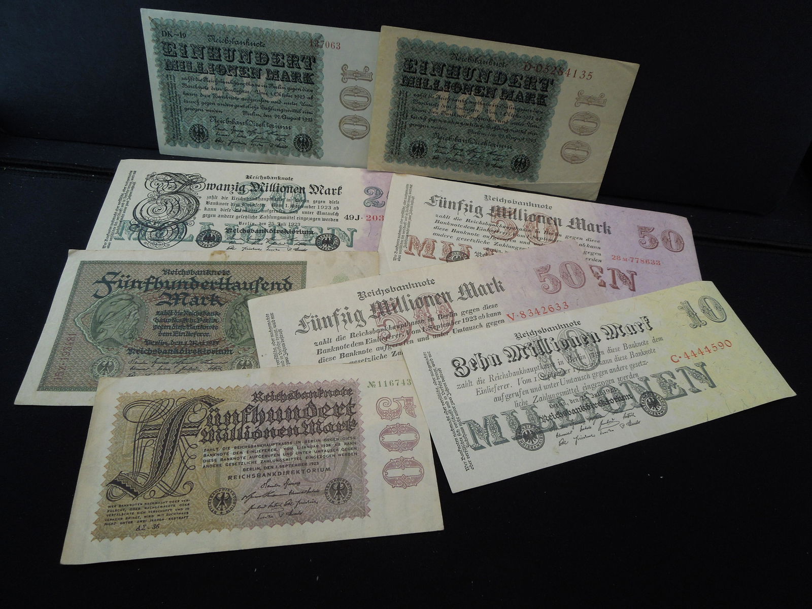 Pack German inflation currency (1 of 4)