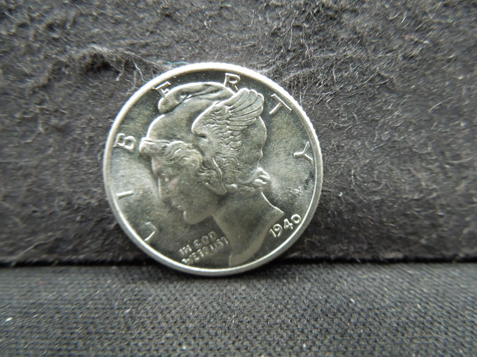 1940 Gem BU Full Split Bands Mercury Dime (1 of 2)