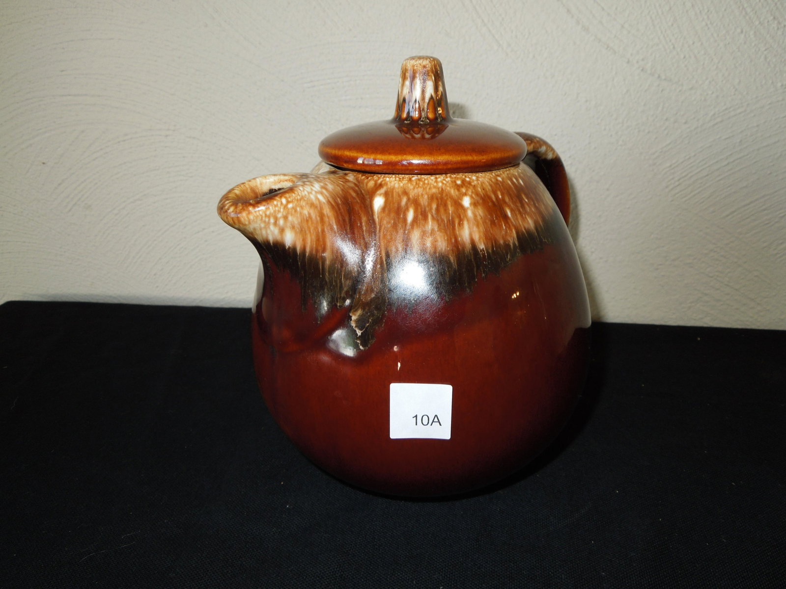 HP Co, Oven Proof Tea Pot Apporx. 6 1/2 Inches: HP Co, Oven Proof Tea Pot Apporx. 6 1/2 Inches