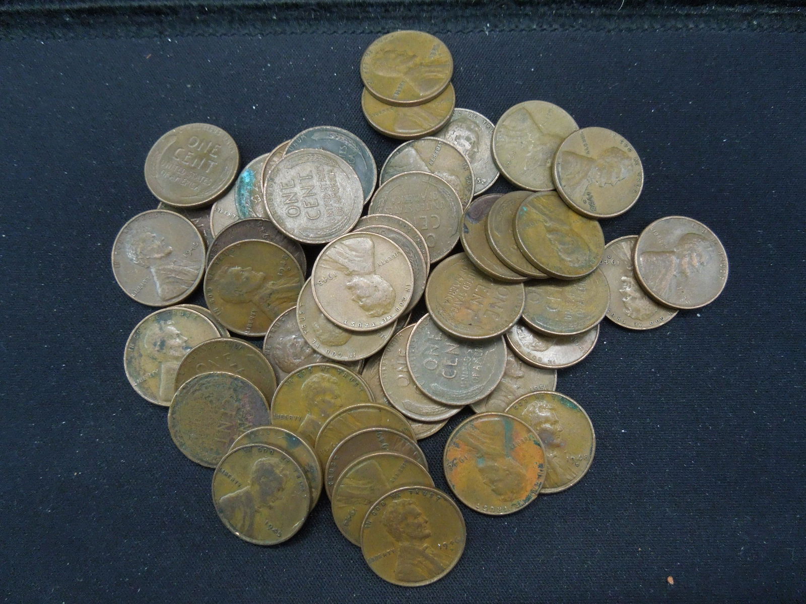 Approx. (50) Wheat Cents, Mixed Dates (1 of 4)