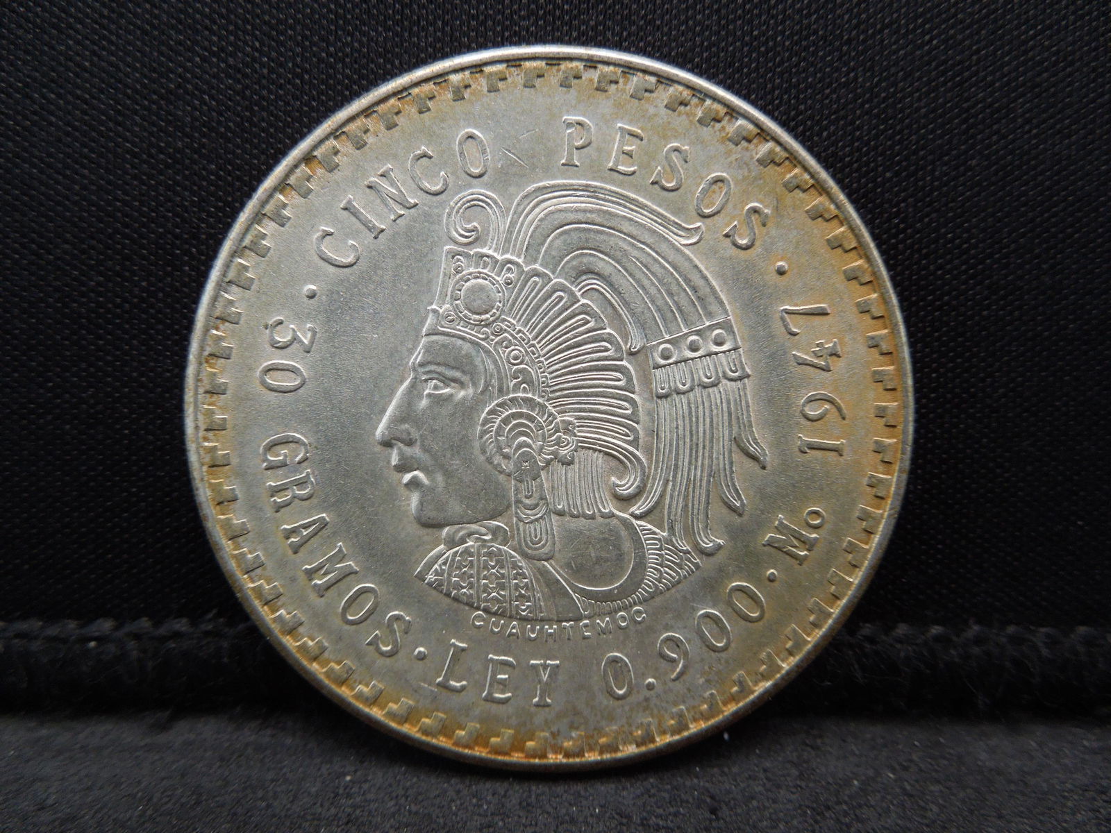 1947 Mexico 5 Pesos 90% Silver Coin.  Coin Weighs 0.97 (1 of 2)