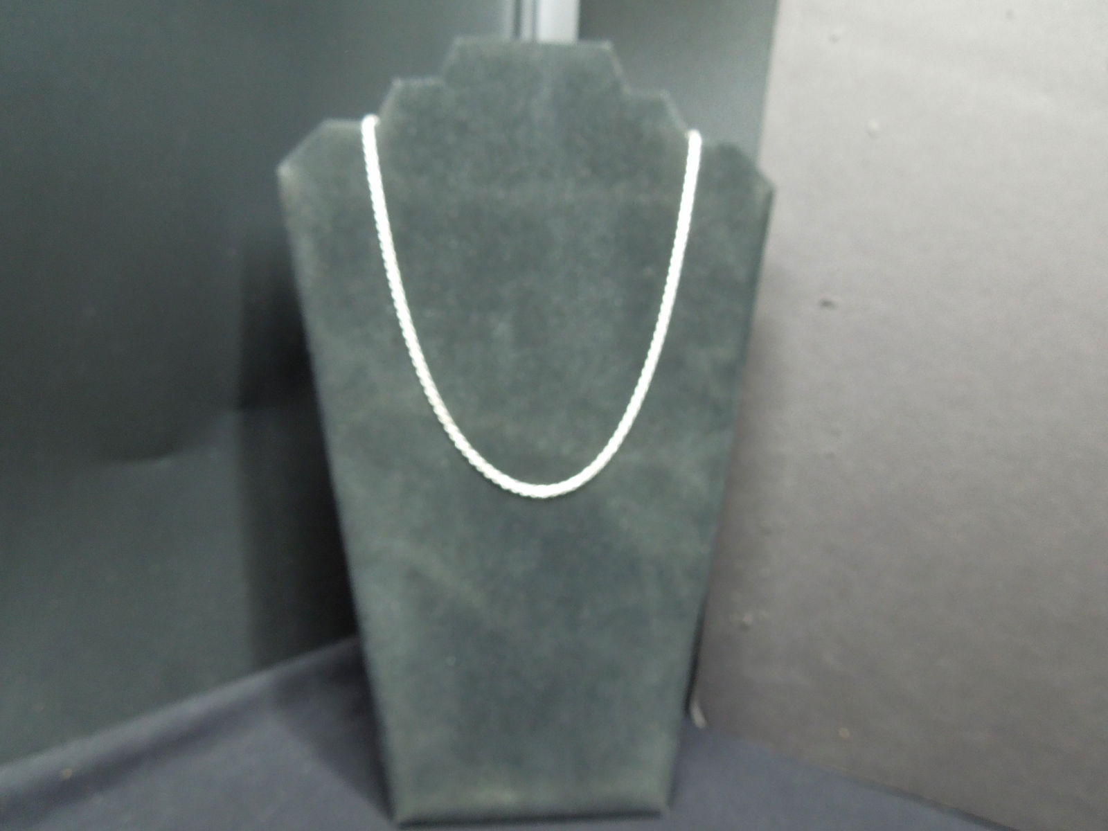 20-inch sterling rope chain. (1 of 3)
