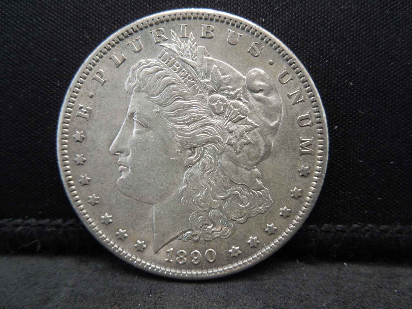 1890 S Morgan Dollar High Grade Semi key Date (1 of 2)