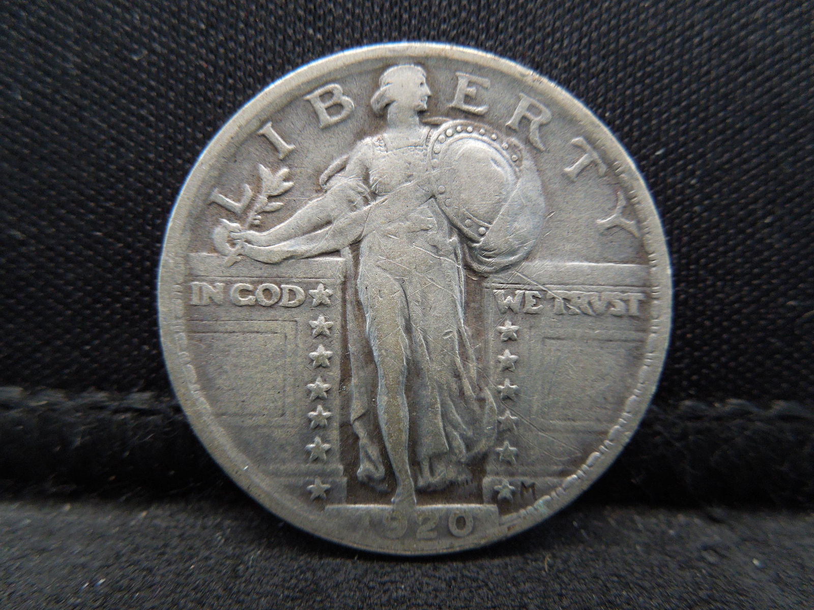 1920 Standing Liberty Quarter Better Date (1 of 2)
