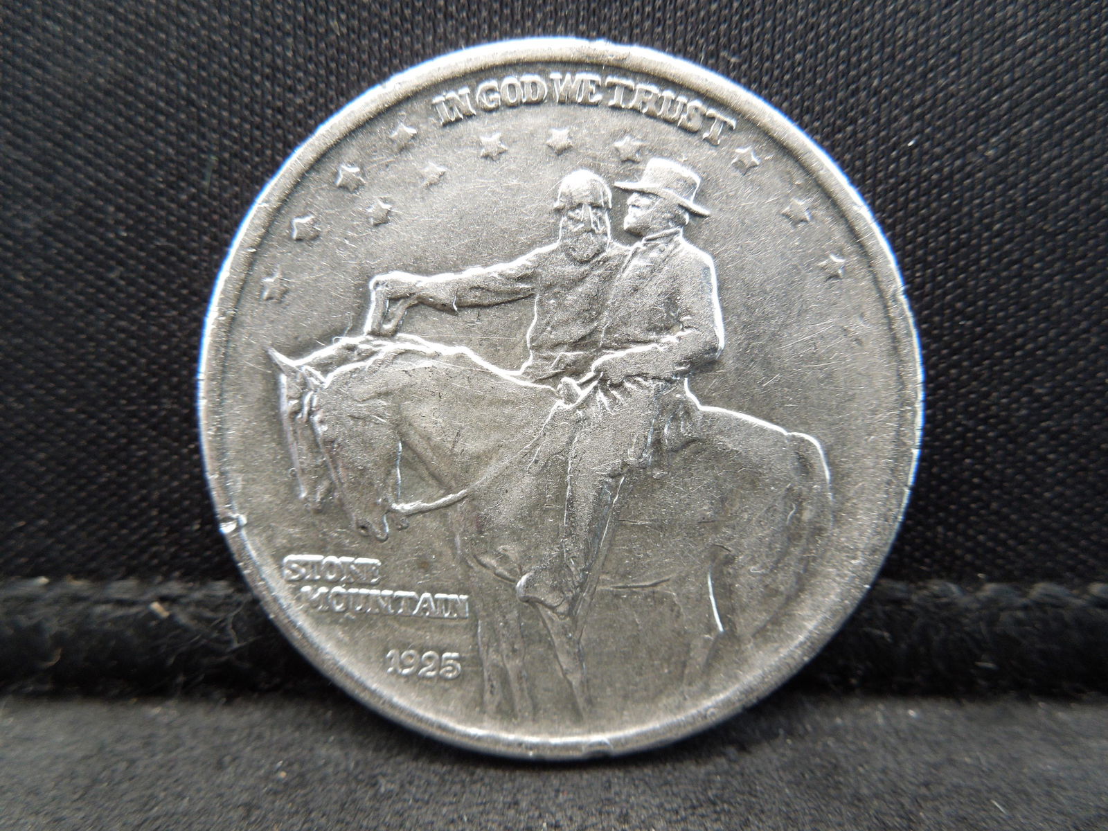 1925 Stone Mountain Half Dollar Commemorative (1 of 2)