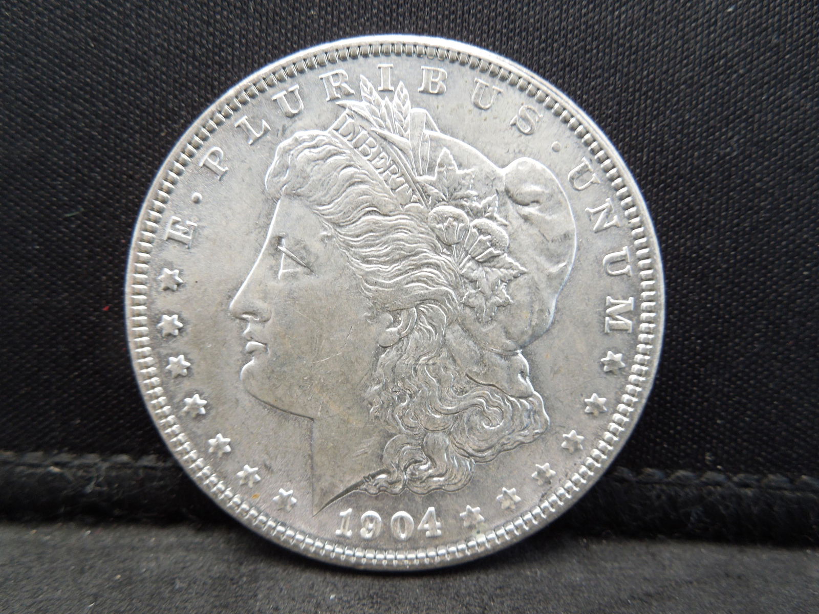 1904 Morgan Dollar Unc Better Date (1 of 2)