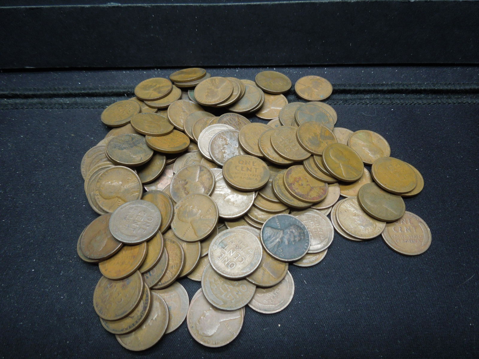 200 Wheat Cents All Dated In The Teen's. (1 of 4)