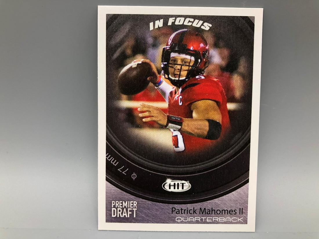 2017 Sage Hit Patrick Mahomes #43 Rookie Card (1 of 2)