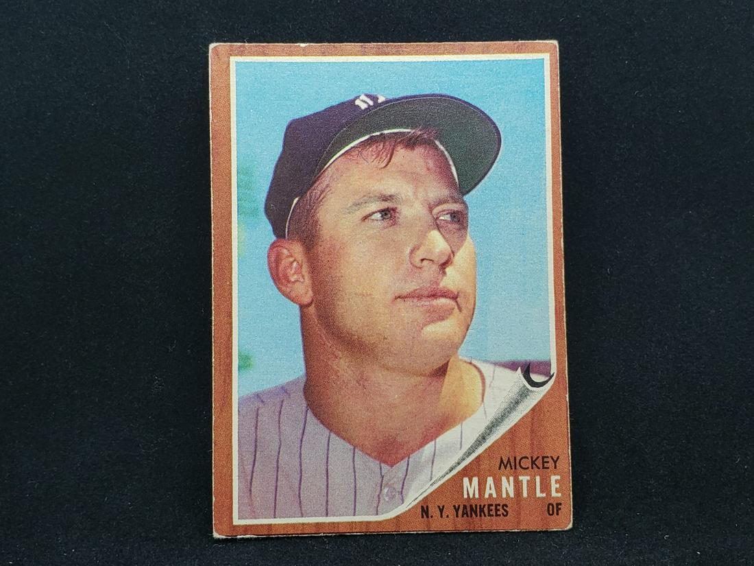 1962 Topps Mickey Mantle #200 HOF (1 of 2)