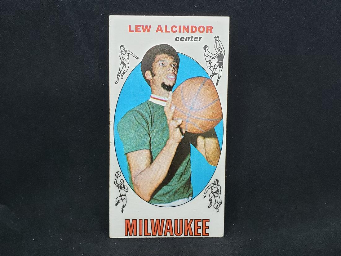 1969 Topps Lew Alcindor #25 Rookie HOF (1 of 2)