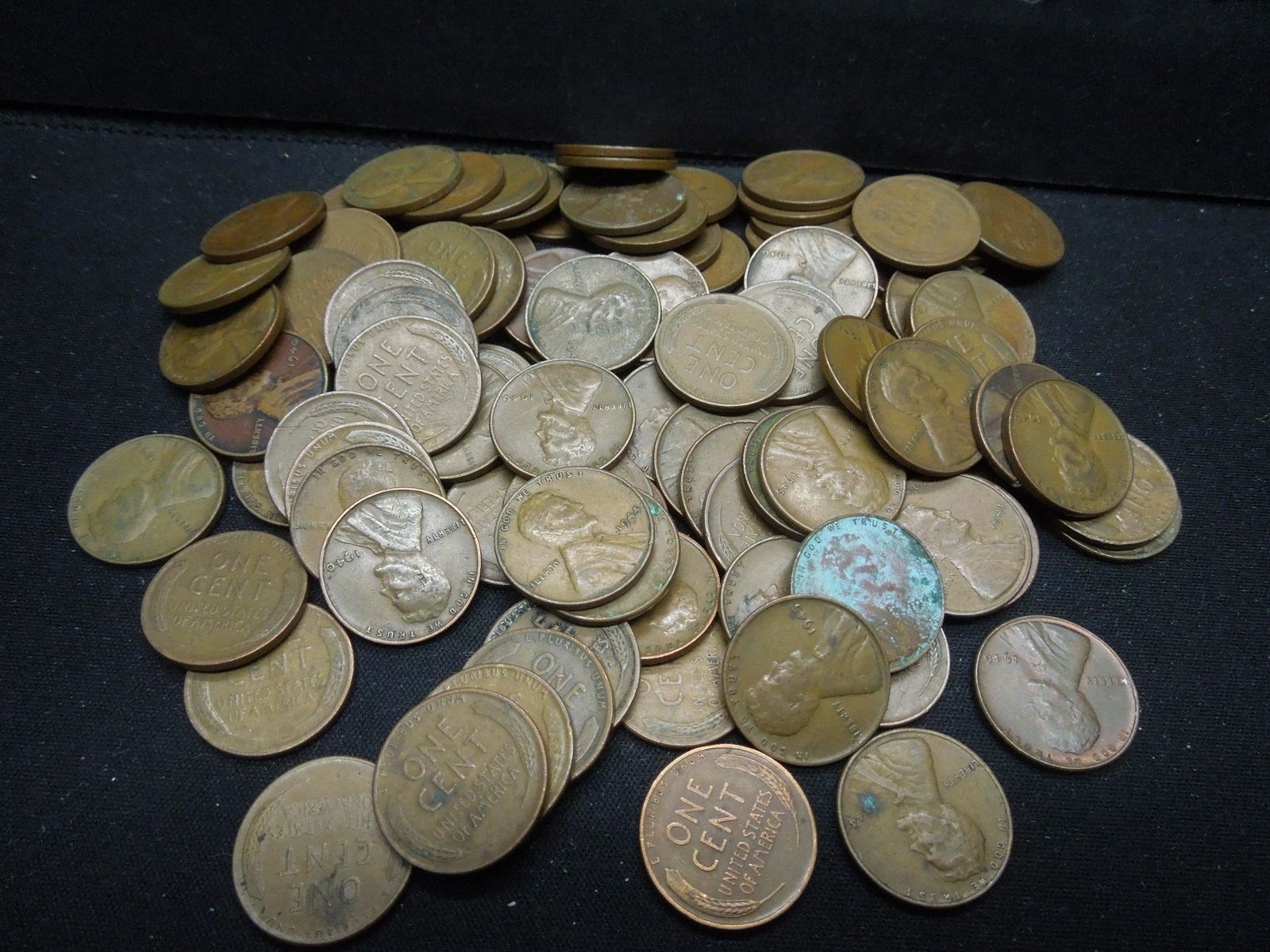 100 Lincoln Wheat Cents. (1 of 4)