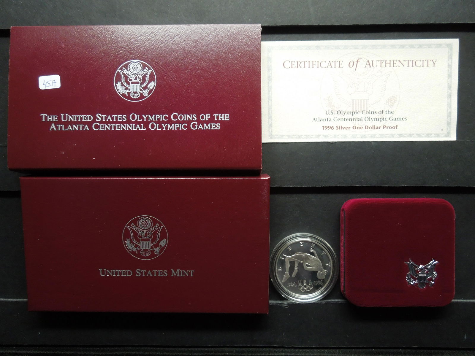 1996  P Atlanta Olympic Commemorative Silver Dollar. (1 of 5)