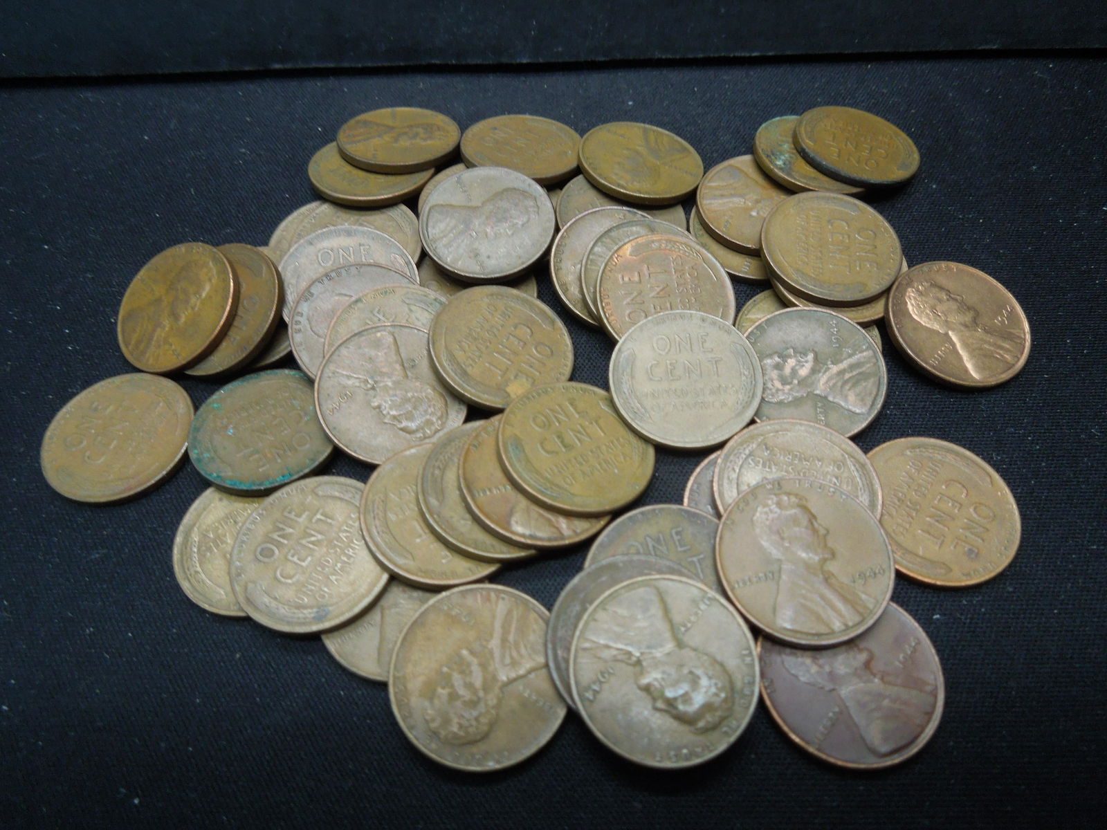 Lot of 50 1944 Lincoln Wheat Cents. (1 of 4)