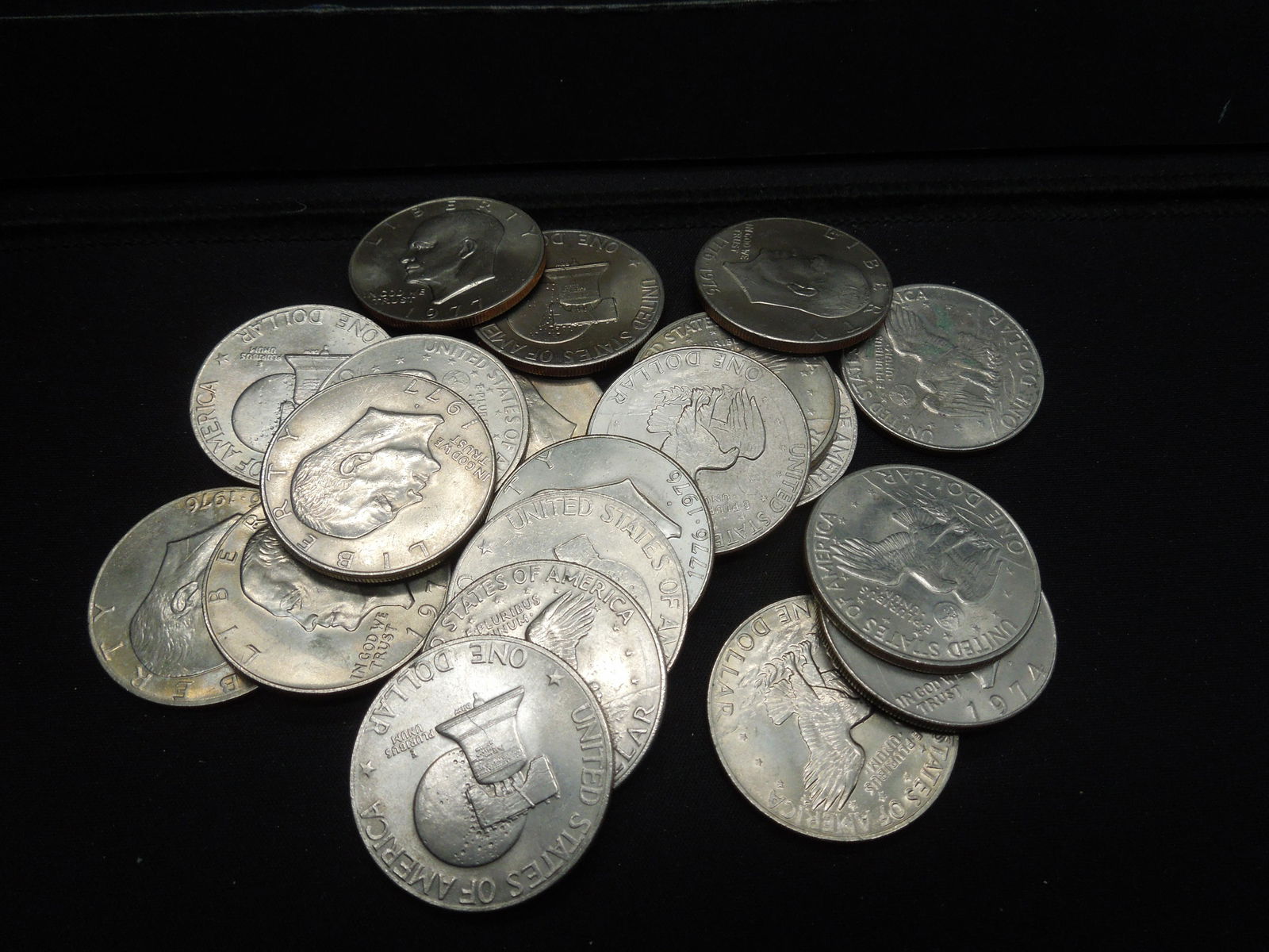 Grab Bag of (20) Eisenhower Dollars (1 of 4)