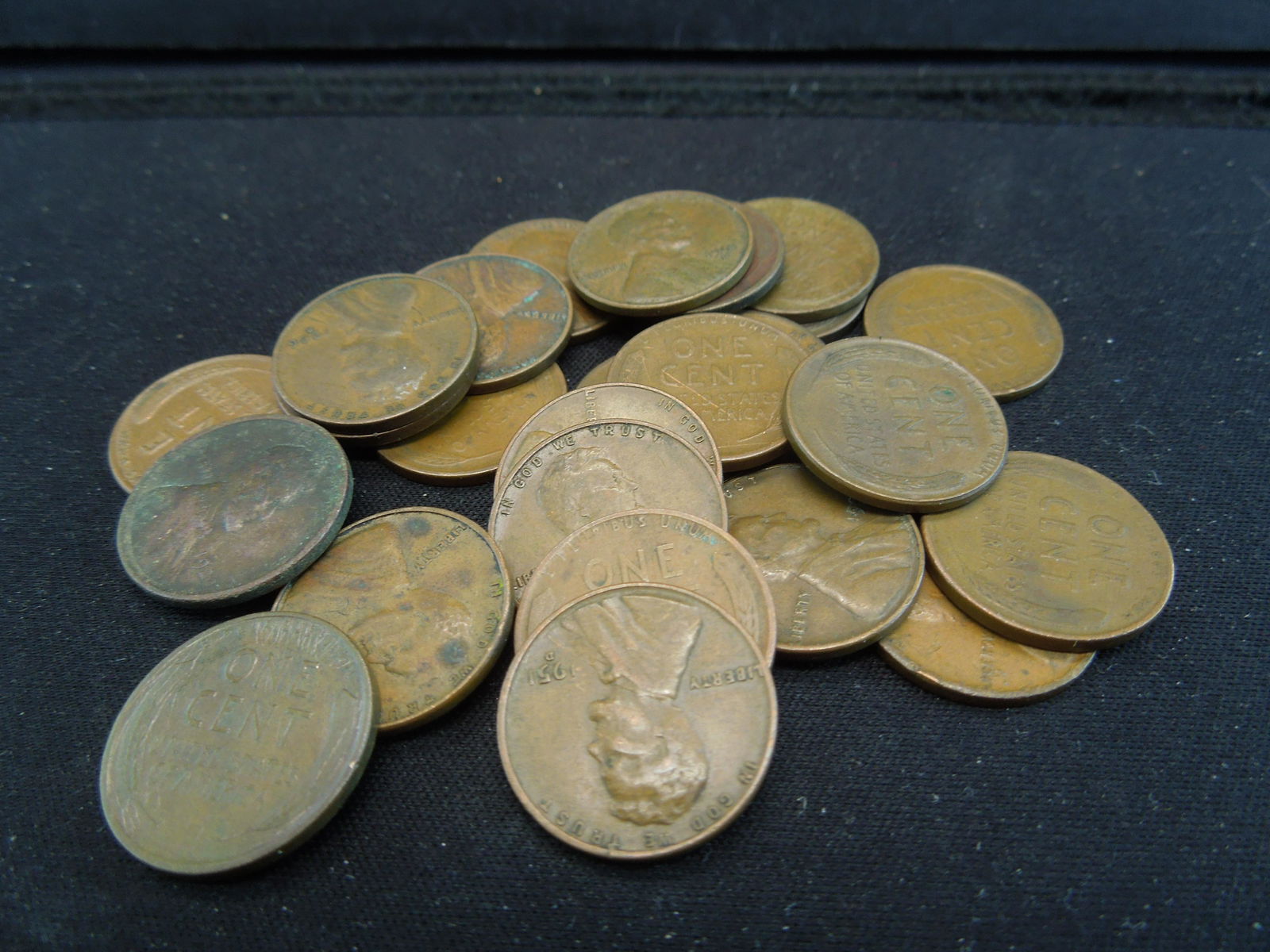 Approx. (25) Wheat Cents, Mixed Dates (1 of 3)