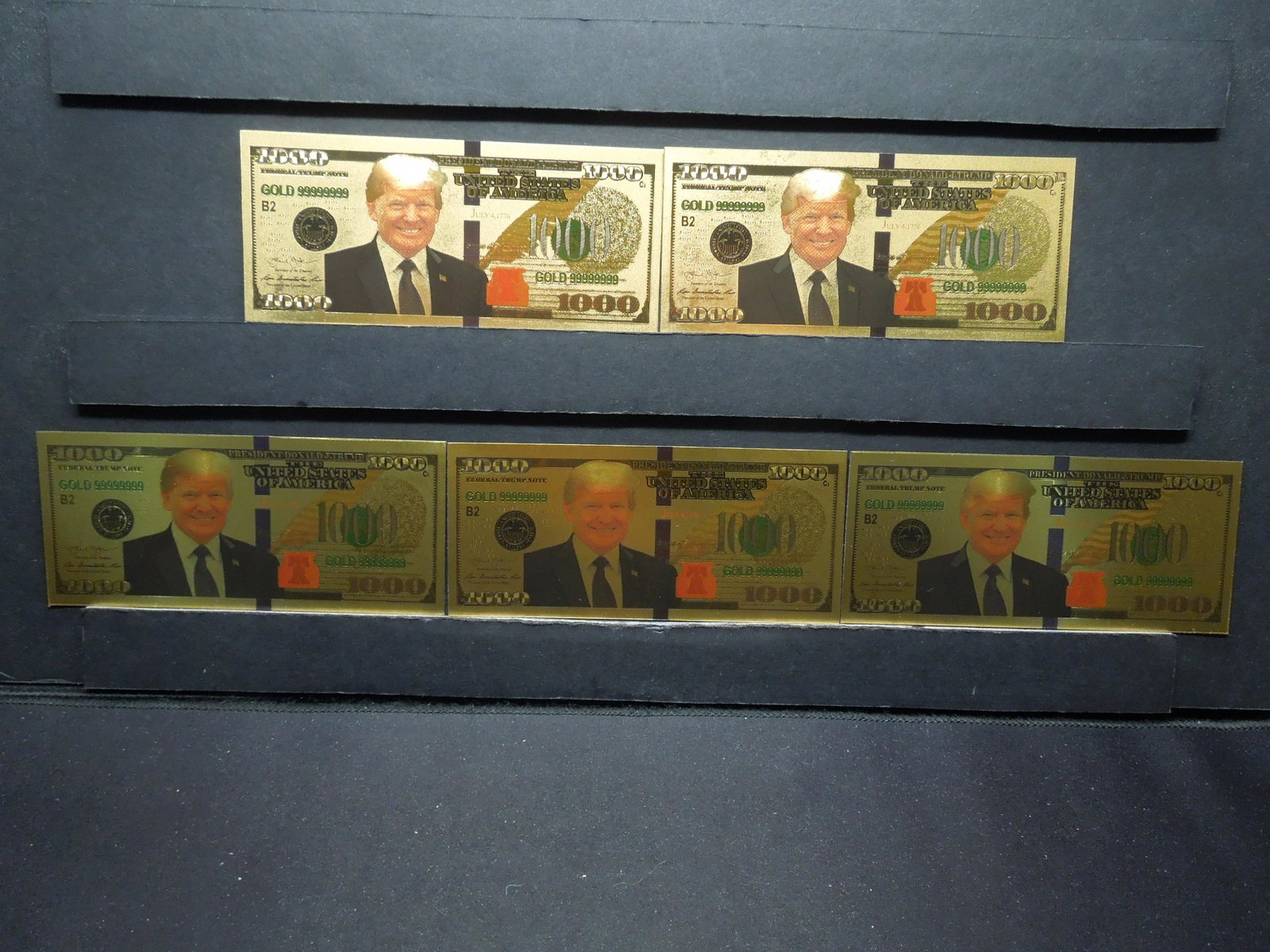 5 $1.000 Trump 24K Gold Foil Notes (Not Legal Tender): 5 $1.000 Trump 24K Gold Foil Notes (Not Legal Tender)