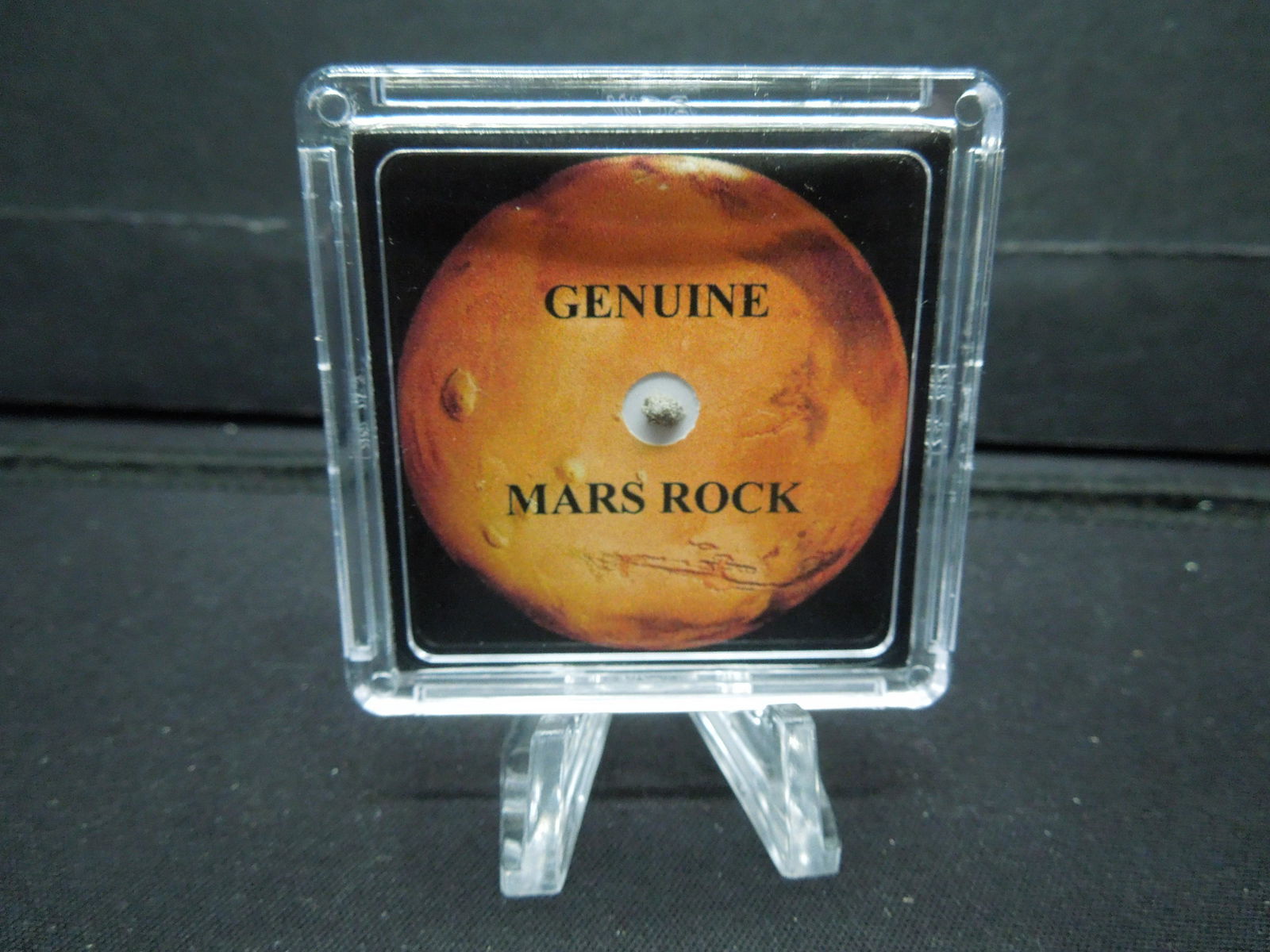 MARS ROCK (MARTIAN METEORITE NWA 4468/INCLUDING STAND (1 of 3)