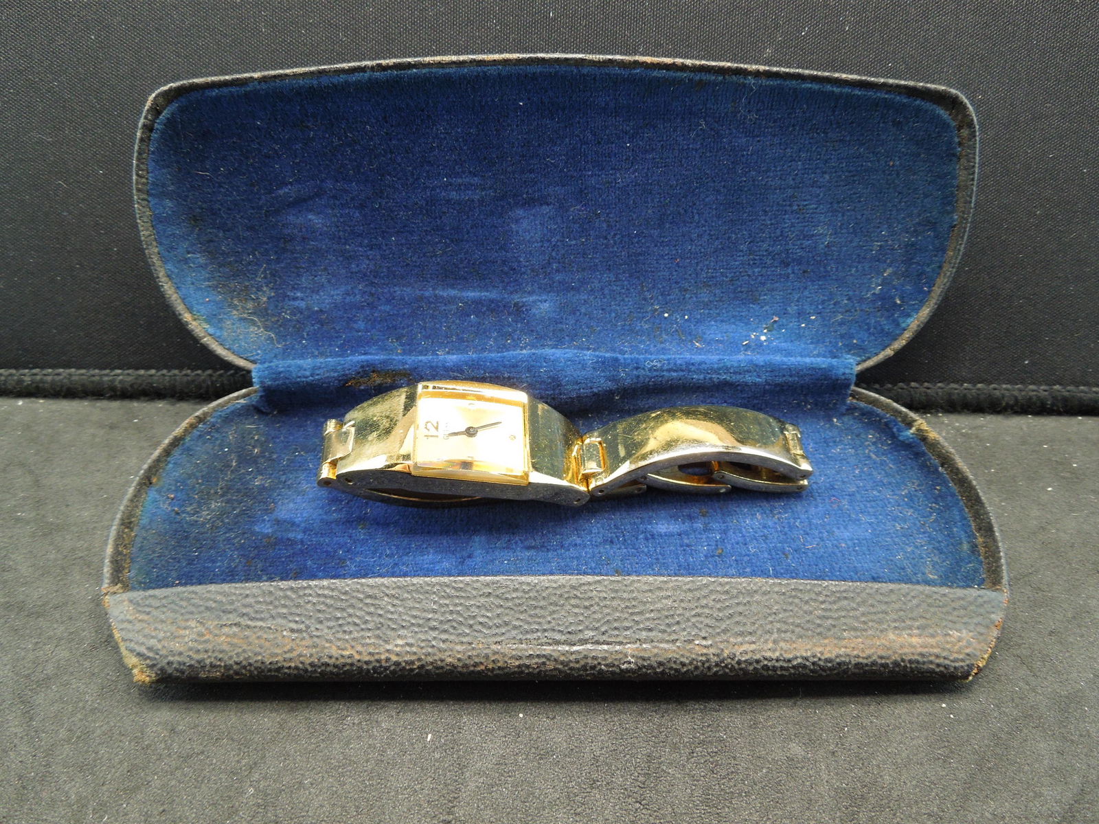 Guess watch (1 of 6)