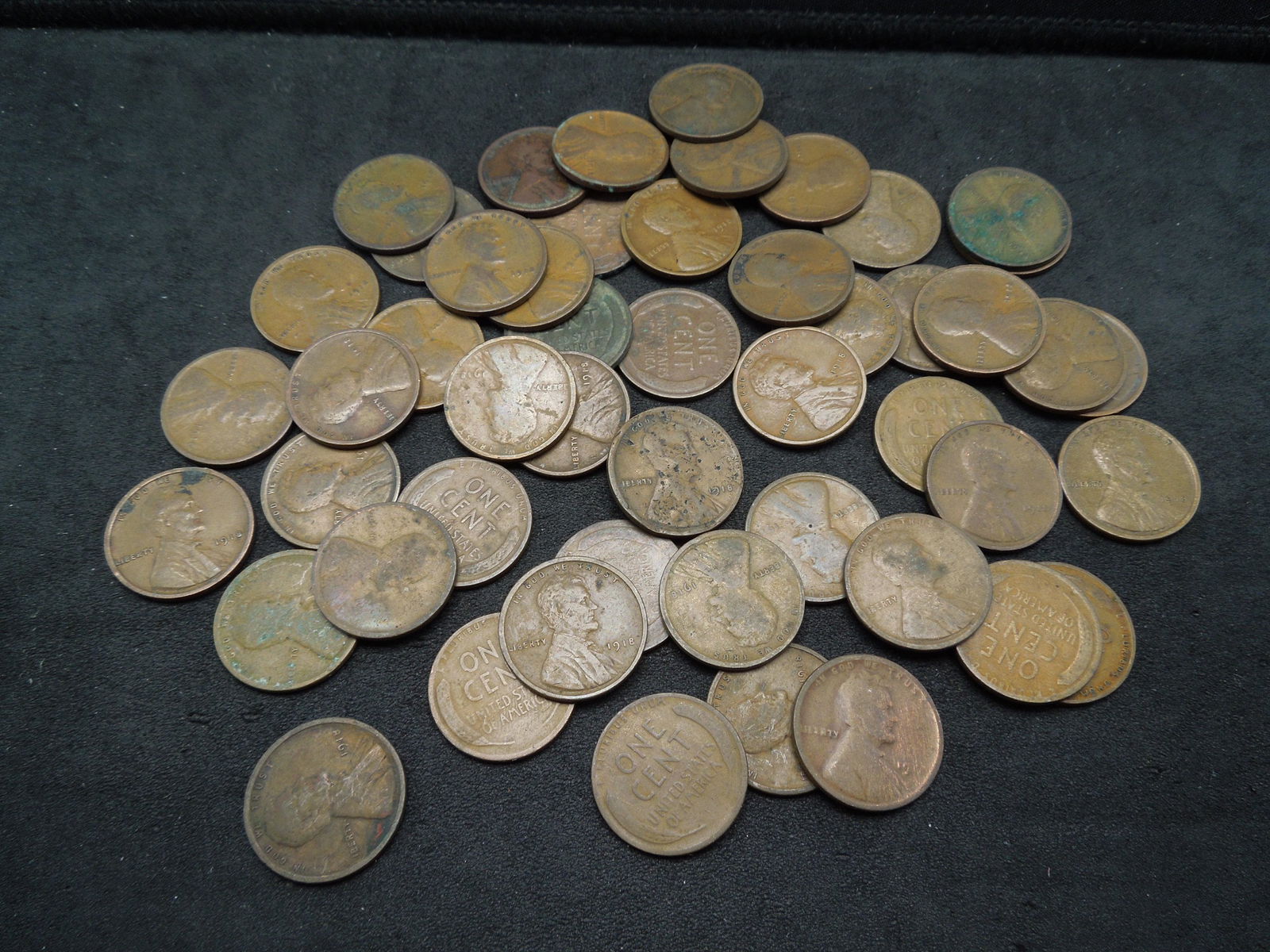 Lot of 50 1918 Lincoln Wheat Cents. (1 of 3)