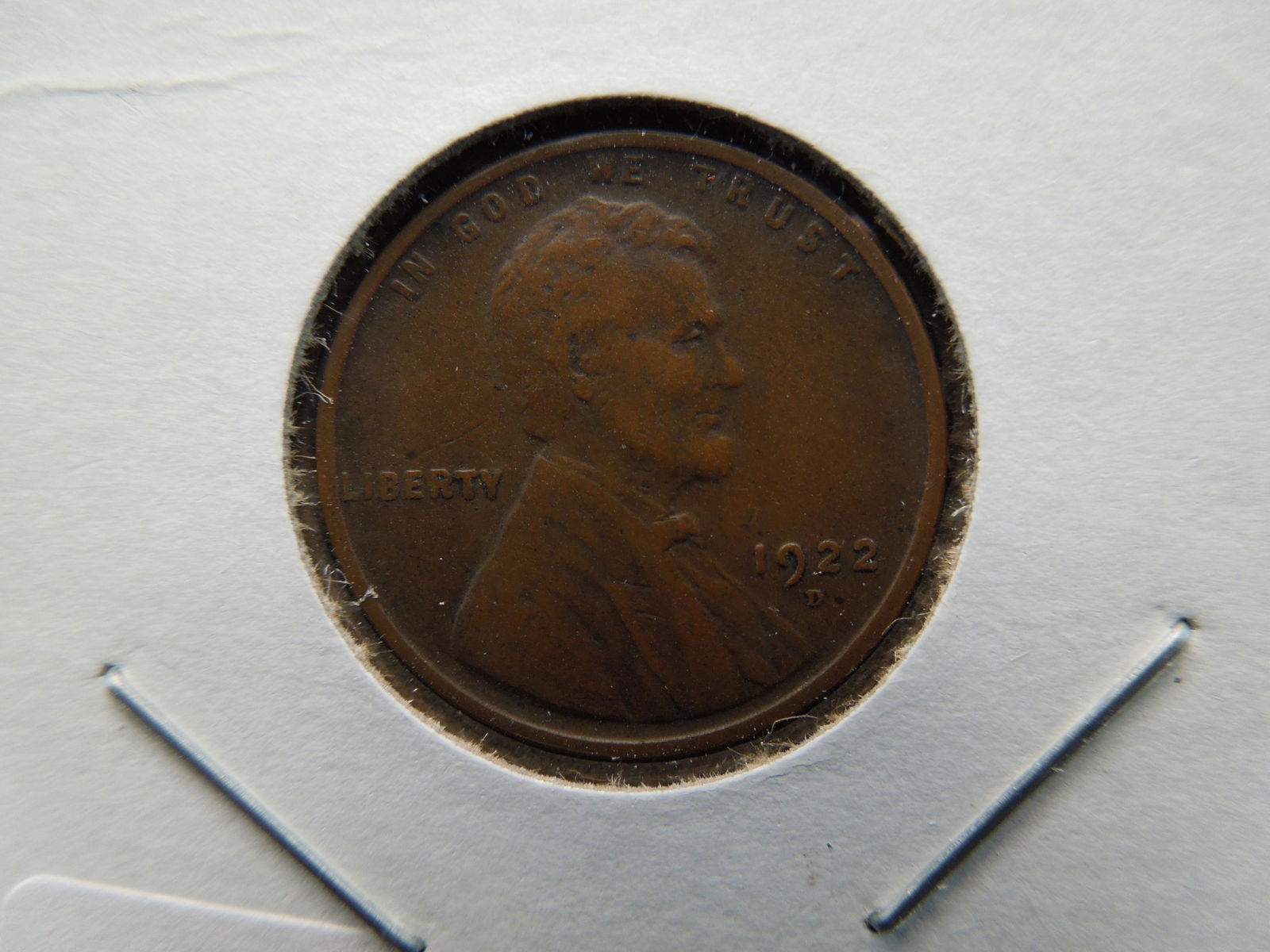 1922-D Lincoln Cent.  Very Fine.  Semi-Key. (1 of 3)
